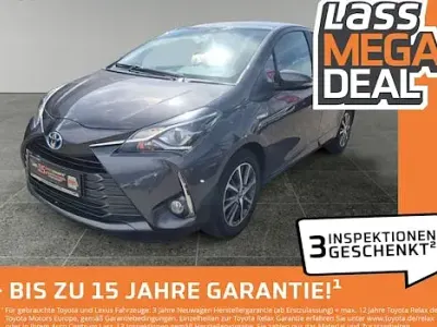 Gebraucht Toyota Yaris Hybrid 100 PS (73 kW) 2019 Grau Limousine