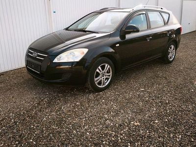 Gebraucht Kia Ceed 109 PS (80 kW) 2010 Schwarz Kleinwagen