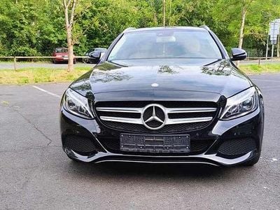 Gebraucht Mercedes C220 Avantgarde 170 PS (125 kW) 2016 Schwarz Kombi