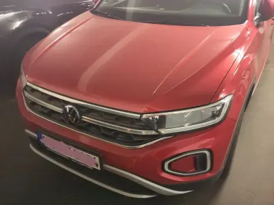 Gebraucht VW T-Roc Style 150 PS (110 kW) 2023 Rot SUV