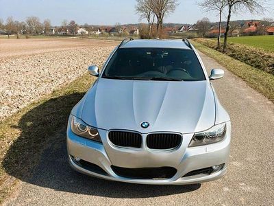 Gebraucht BMW 320 177 PS (130 kW) 2010 Silber Kombi