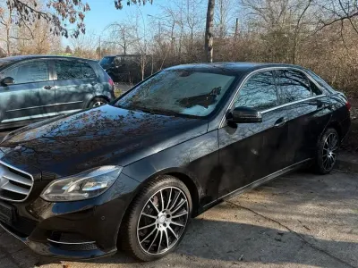 Gebraucht Mercedes E200 136 PS (100 kW) 2014 Schwarz Limousine