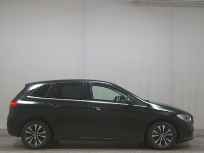 Mercedes B200