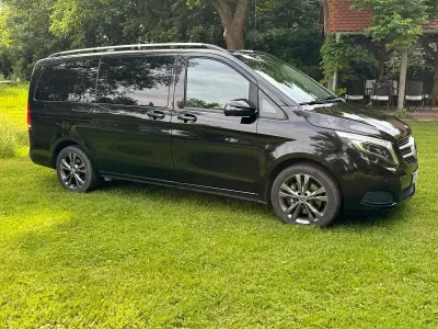 Gebraucht Mercedes V250 Avantgarde Edition 190 PS (139 kW) 2019 Schwarz Van / Kleinbus
