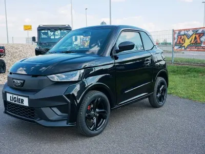 Nuova Ligier JS50 2026 Nero Utilitaria