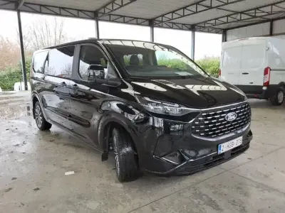 Gebraucht Ford Transit Custom Titanium 227 PS (166 kW) 2025 Andere Van / Kleinbus