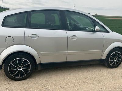 gebraucht Audi A2 BJ 2004 Euro 3; 5 l Diesel TÜV 5/2025 reparaturbedürftig