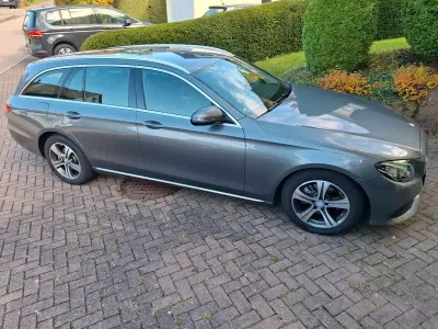 Gebraucht Mercedes E220 194 PS (142 kW) 2017 Grau Limousine