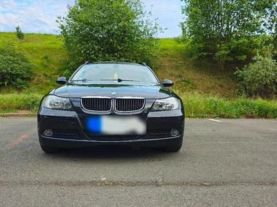 Gebraucht BMW 318 143 PS (105 kW) 2008 Schwarz Kombi