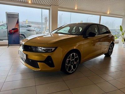 Gelb Gebraucht 2024 Opel Astra Ultimate Limousine | 28.950 € (Etwas zu teuer)