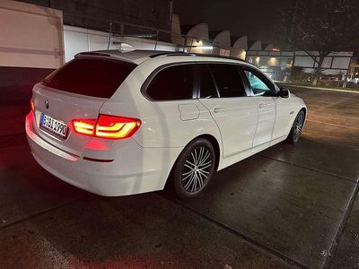 Gebraucht BMW 520 Sport Line 184 PS (135 kW) 2010 Weiß Kombi