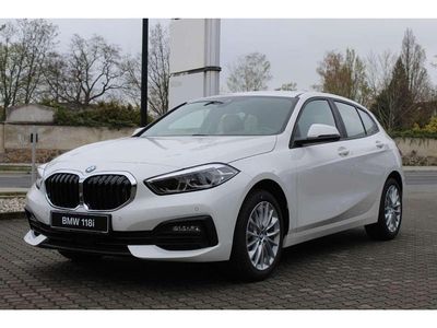 Używany BMW 118 Advantage 136 KM (100 kW) 2022 Biały Hatchback