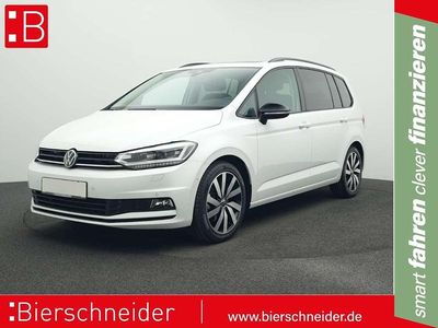 Weiss Gebraucht 2024 VW Touran Highline Van / Kleinbus | 42.450 €