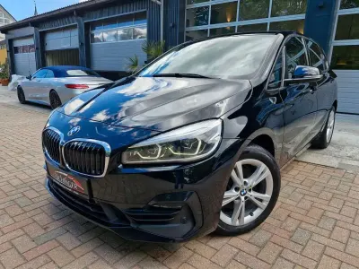 Gebraucht BMW 218 Performance 150 PS (110 kW) 2020 Schwarz ii/bonnet fluid black Limousine