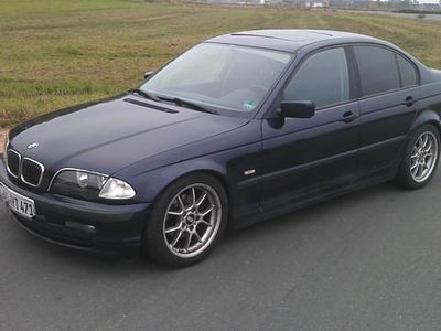 Blau Gebraucht 1998 BMW 316 Limousine | 3.700 €