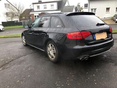Schwarz Gebraucht 2011 Audi A4 S-Line Kombi | 7.190 € (Guter Preis)