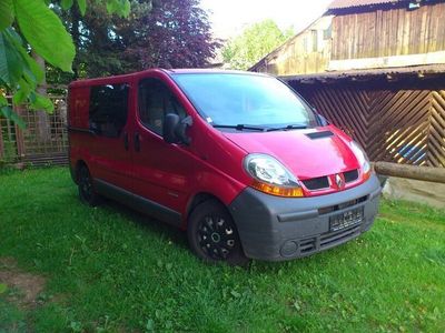 Second-hand Renault Trafic 184 CP (135 kW) 2006 Roșu Monovolum