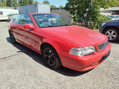 Gebraucht Volvo C70 163 PS (119 kW) 2000 Rot Cabrio