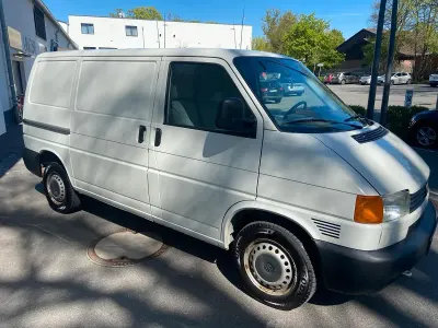 Gebraucht VW T4 78 PS (57 kW) 2001 Weiß Van