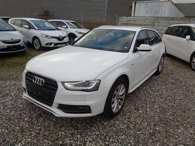 Weiß Gebraucht 2015 Audi A4 Attraction Kombi | 7.400 € (Fairer Preis)