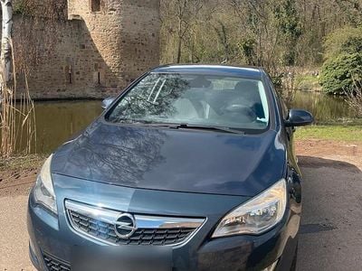 Gebraucht Opel Astra 101 PS (74 kW) 2010 Blau Limousine