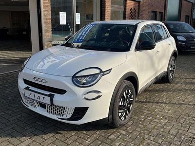 Neu Fiat 600 136 PS (100 kW) 2025 Weiß SUV