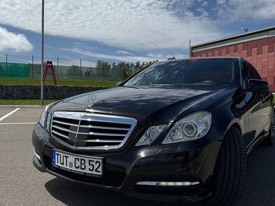Gebraucht Mercedes E350 265 PS (194 kW) 2012 Schwarz Limousine