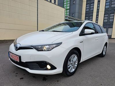 Toyota Auris Hybrid