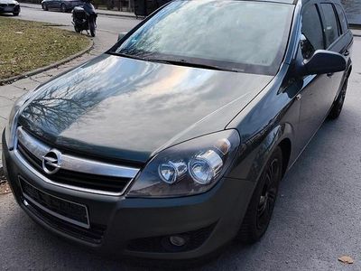 Gebraucht Opel Astra 2007 Grün Limousine