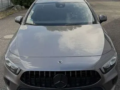 Gebraucht Mercedes A180 136 PS (100 kW) 2021 Grau Limousine