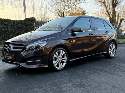 Gebraucht Mercedes B200 Urban 156 PS (114 kW) 2017 Braun Van / Kleinbus