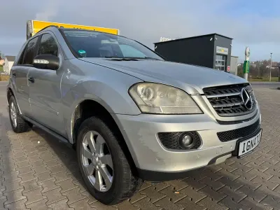 Begagnad Mercedes ML320 224 HK (164 kW) 2006 SUV