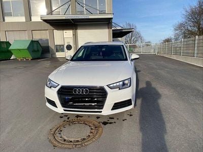Weiß Gebraucht 2016 Audi A4 Ambiente Kombi | 11.600 € (Guter Preis)
