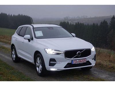 Gebraucht Volvo XC60 Momentum 197 PS (144 kW) 2022 Weiss SUV