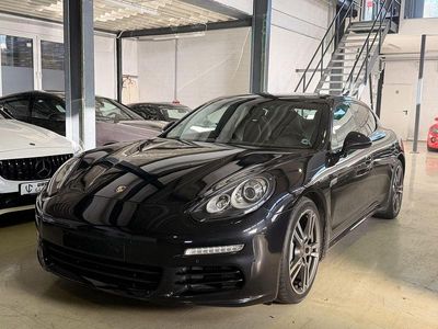 Porsche Panamera 4S