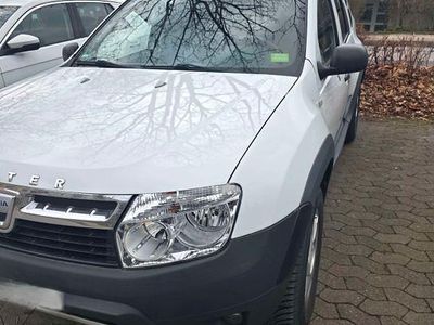 Weiß Gebraucht 2010 Dacia Duster Ambiance SUV | 4.000 € (Fairer Preis)
