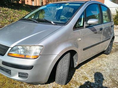 Gebraucht Fiat Idea 70 PS (51 kW) 2004 Silber Van / Kleinbus