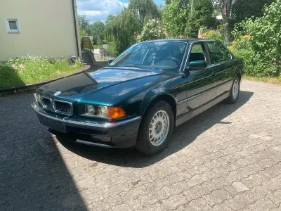 Gebraucht BMW 750L 326 PS (239 kW) 1996 Grün Limousine