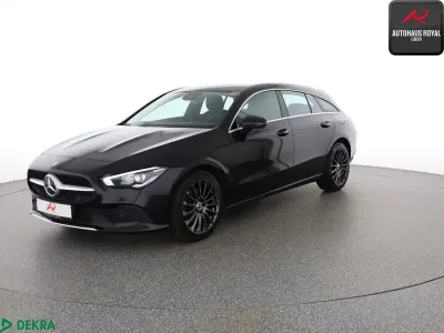 Gebraucht Mercedes CLA200 Shooting Brake 150 PS (110 kW) 2022 Schwarz Kombi