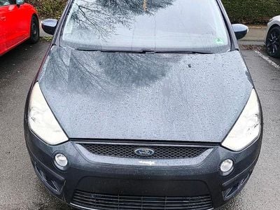 Begagnad Ford S-MAX S 140 HK (102 kW) 2007 Grå Minibuss
