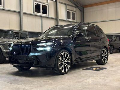 Schwarz Neu 2026 BMW X7 Comfort Edition SUV | 122.569 € (Teuer)