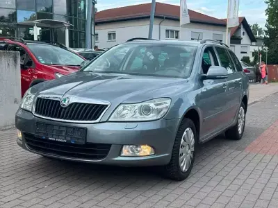 Gebraucht Skoda Octavia Family 152 PS (111 kW) 2012 Grau Kombi