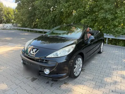 Gebraucht Peugeot 207 CC 109 PS (80 kW) 2009 Schwarz Cabrio