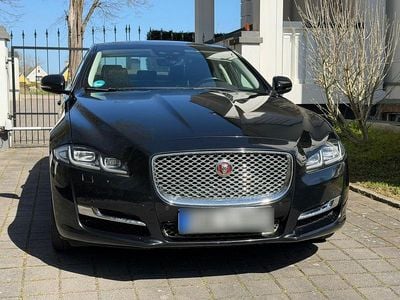 Usata Jaguar XJ 300 CV (220 kW) 2018 Nero Berlina