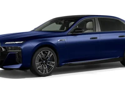 Gebraucht BMW M760e Comfort Edition 571 PS (419 kW) 2025 Blau Limousine