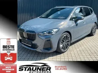 Gebraucht BMW 218 Active Tourer M Sport 136 PS (100 kW) 2025 Grau Van / Kleinbus