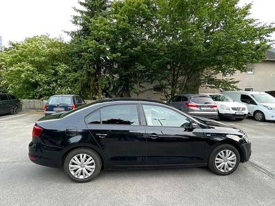 Gebraucht VW Jetta 122 PS (89 kW) 2013 Schwarz Limousine