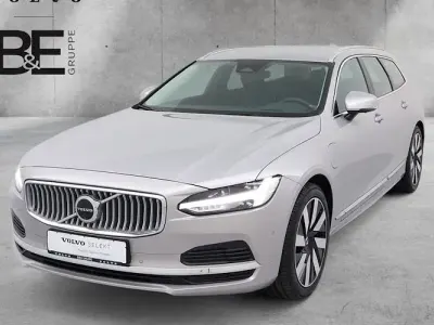 Usata Volvo V90 Plus 350 CV (257 kW) 2025 Argento Station wagon