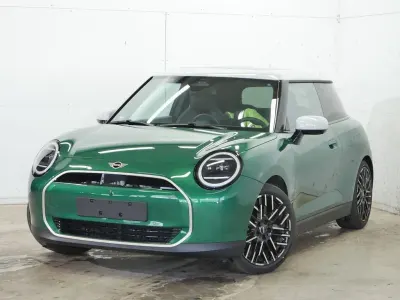 Brugt Mini Cooper Favoured 135 kW (184 HK) 2024 Grøn Hatchback