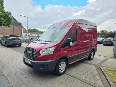 Gebraucht Ford Transit Trend 105 PS (77 kW) 2018 Granatrot Van